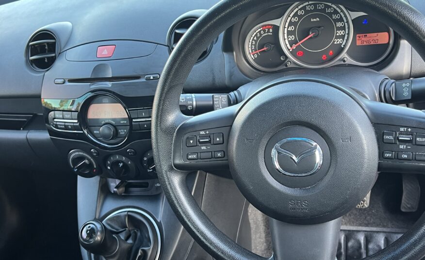 2013 Mazda 2 Manual