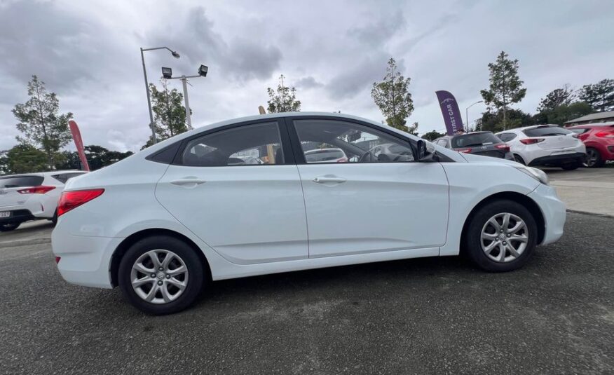 2013 Hyundai Accent sedan