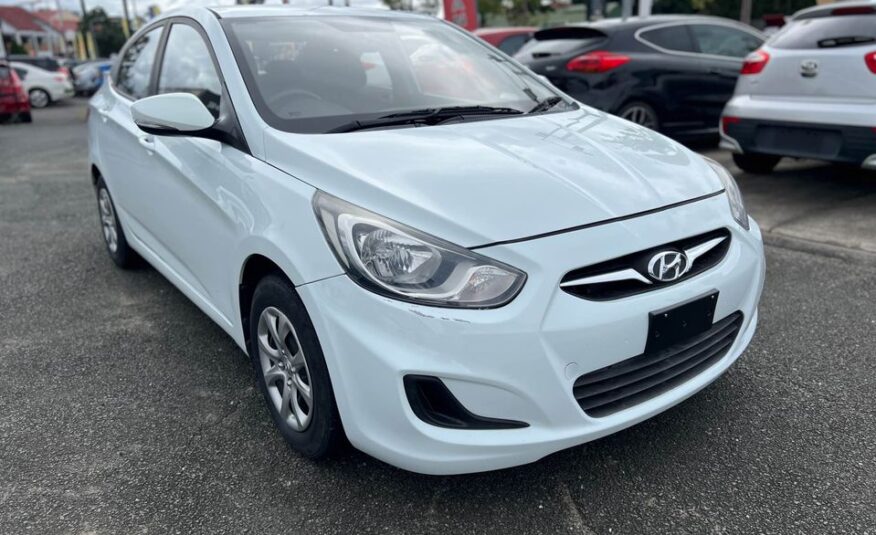 2013 Hyundai Accent sedan