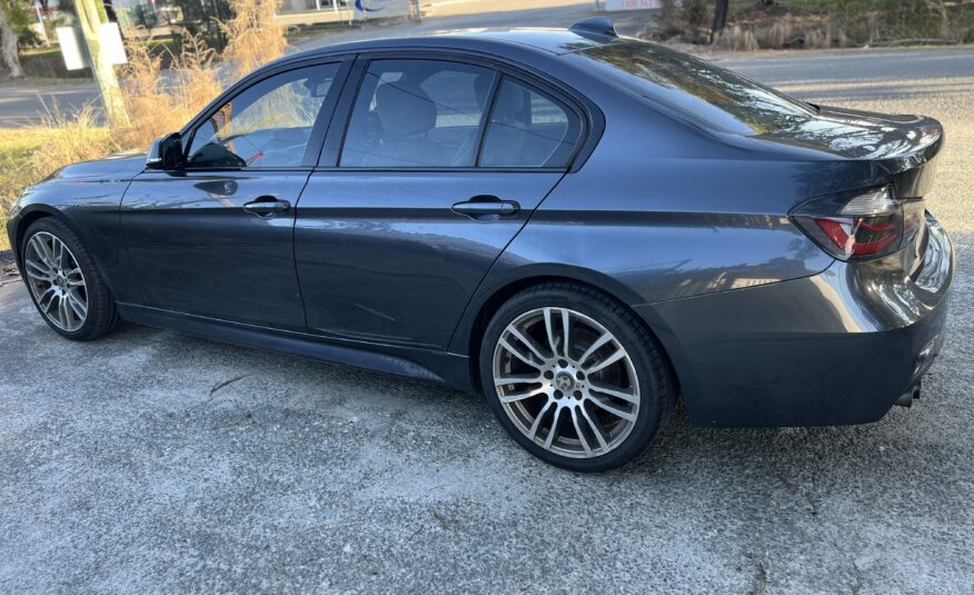 2012 BMW 328i Automatic